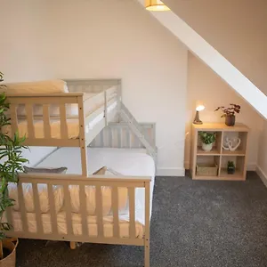 Principality Suites; Three Bed By Promise Cardiff