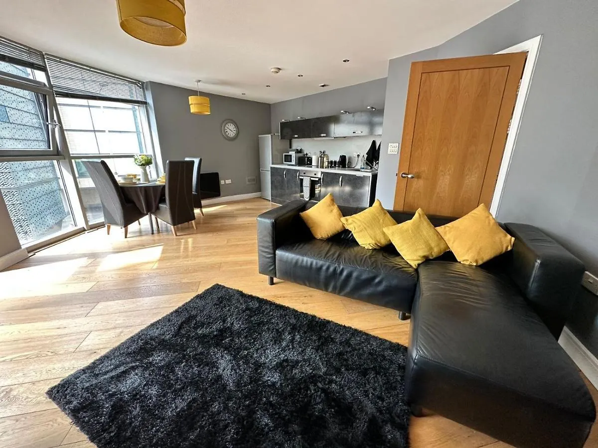 Fantastic And Modern City Centre Flat With Free Parking! Cardiff 0*,