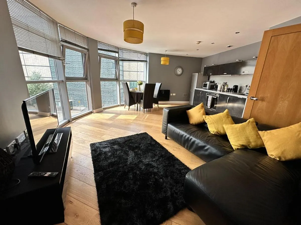 Fantastic And Modern City Centre Flat With Free Parking! Cardiff Apartman