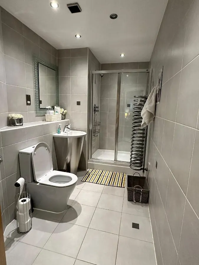 Fantastic And Modern City Centre Flat With Free Parking! Cardiff Egyesült Királyság