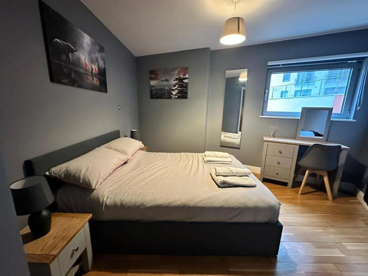 Fantastic And Modern City Centre Flat With Free Parking! Cardiff 0*,  Egyesült Királyság